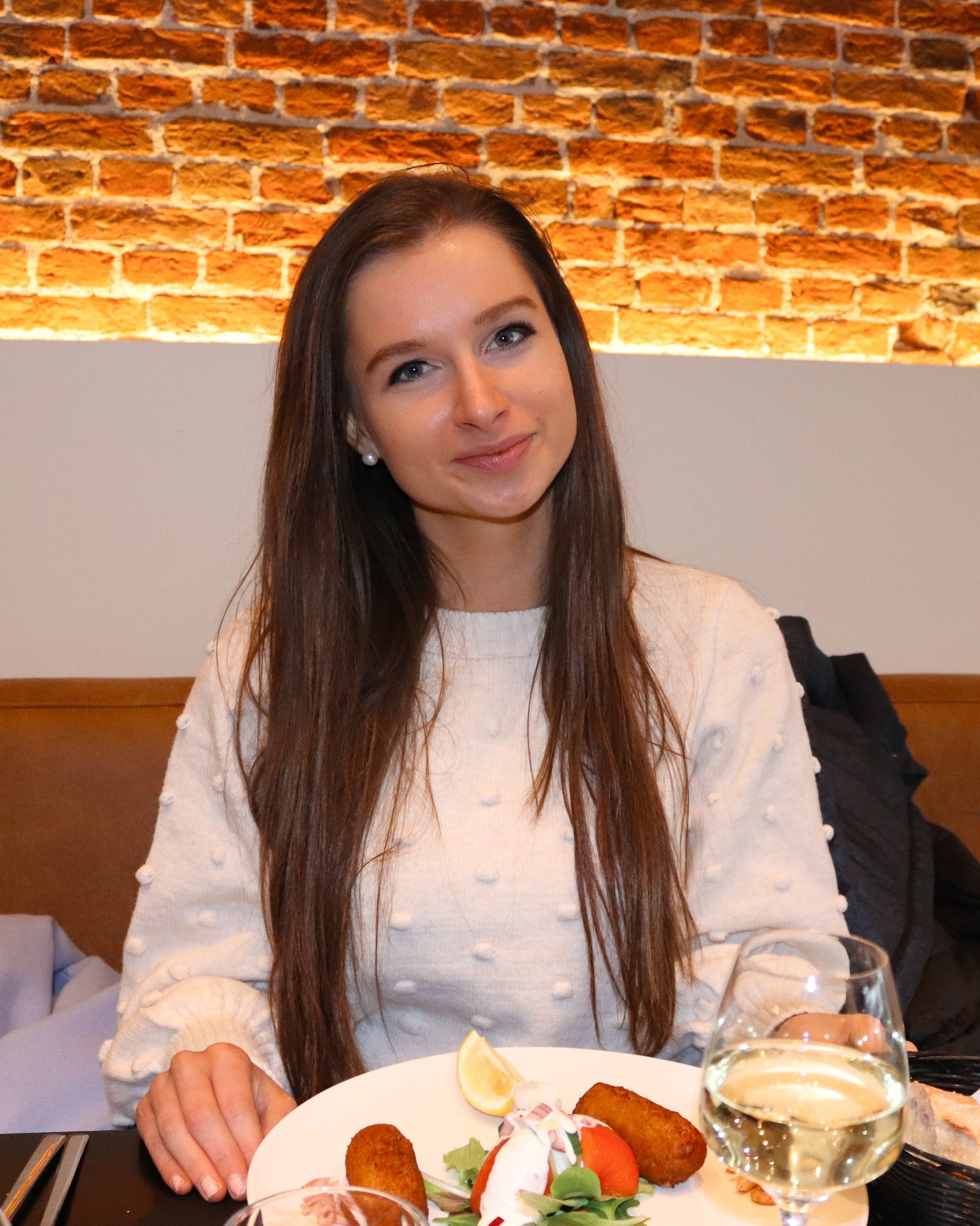 blogger in restaurant in Mechelen